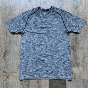 Nike Men’s Dri-Fit Knit Running Top M